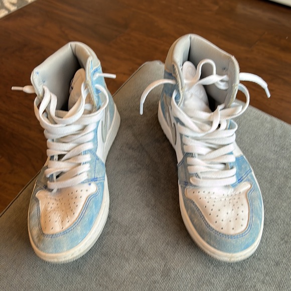 Wmns Air Jordan 1 Retro High - Picture 2 of 3